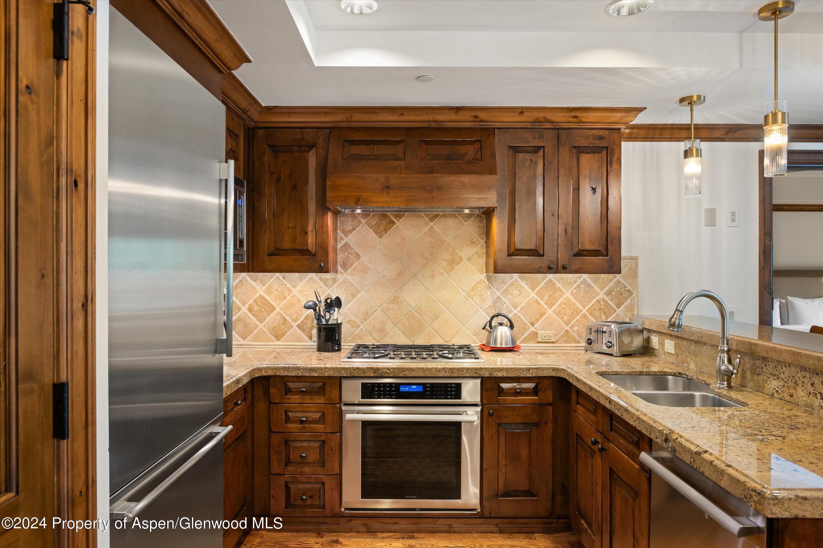 415 E Dean St., Unit 15, Week 5, Aspen, CO 81611 - Photo 5