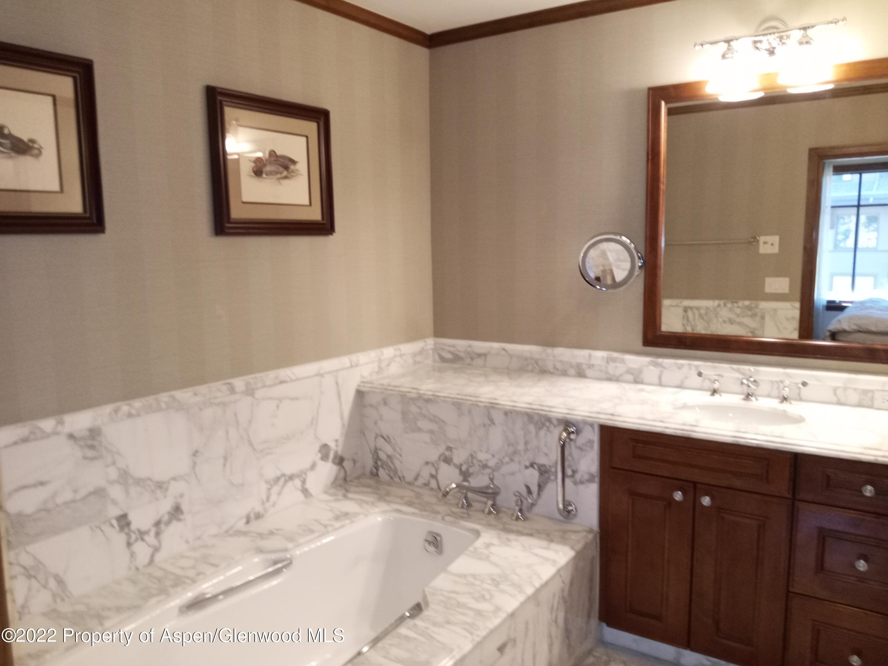 0075 Prospector Road Unit 8204 Winter Interest #5, Aspen, CO 81611 - Photo 12