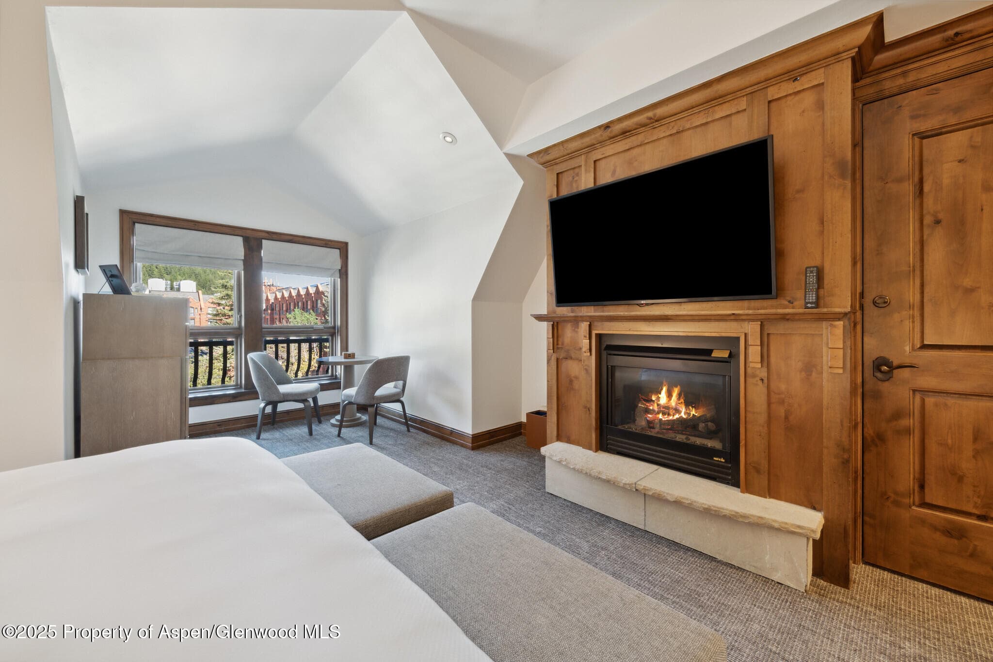 415 E Dean St, Unit 48, Week 8, Aspen, CO 81611 - Photo 25