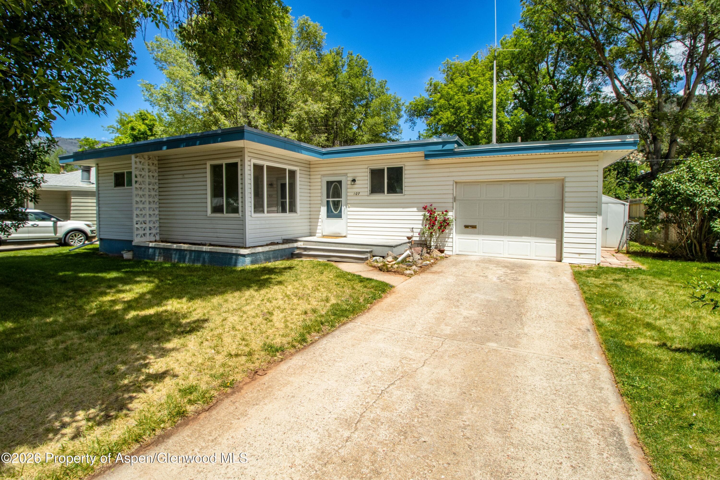 107 Virginia Road, Glenwood Springs, CO 81601 - Photo 1