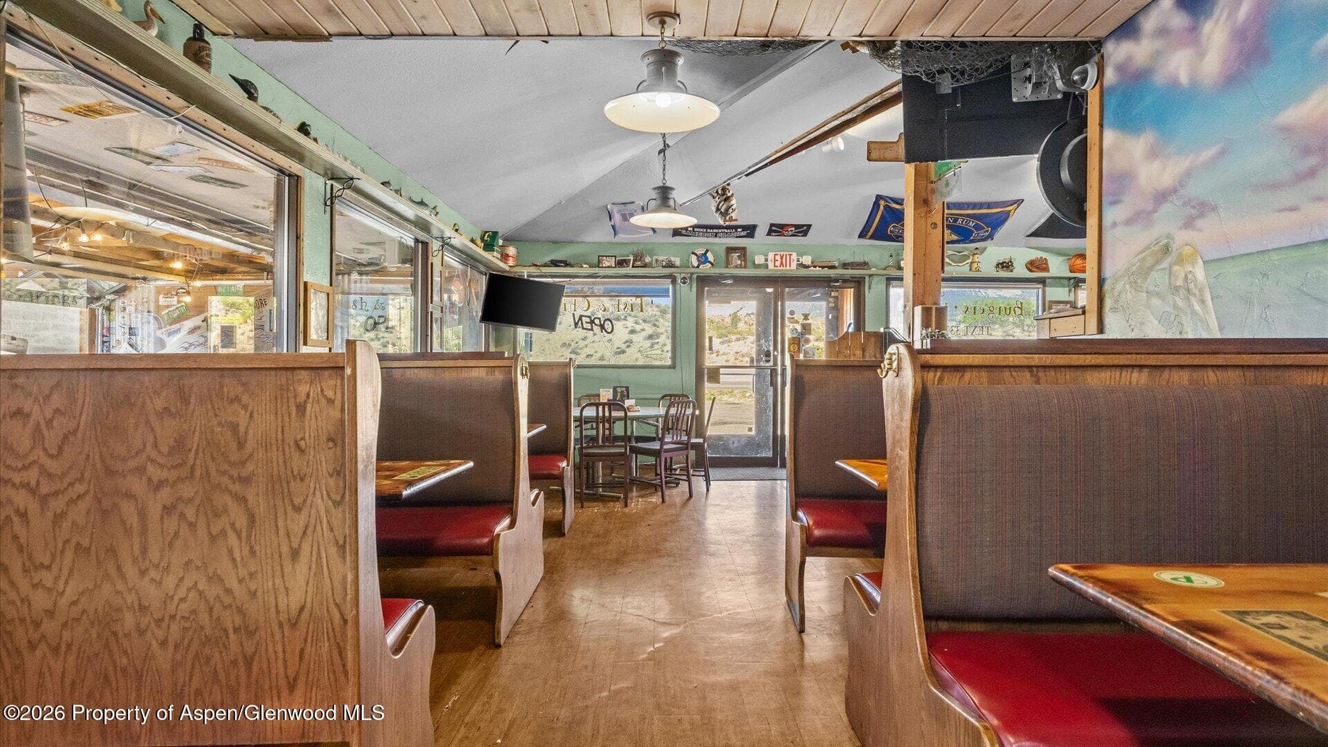Tbd Wingnutz Bar & Grill, Rifle, CO 81650 - Photo 14