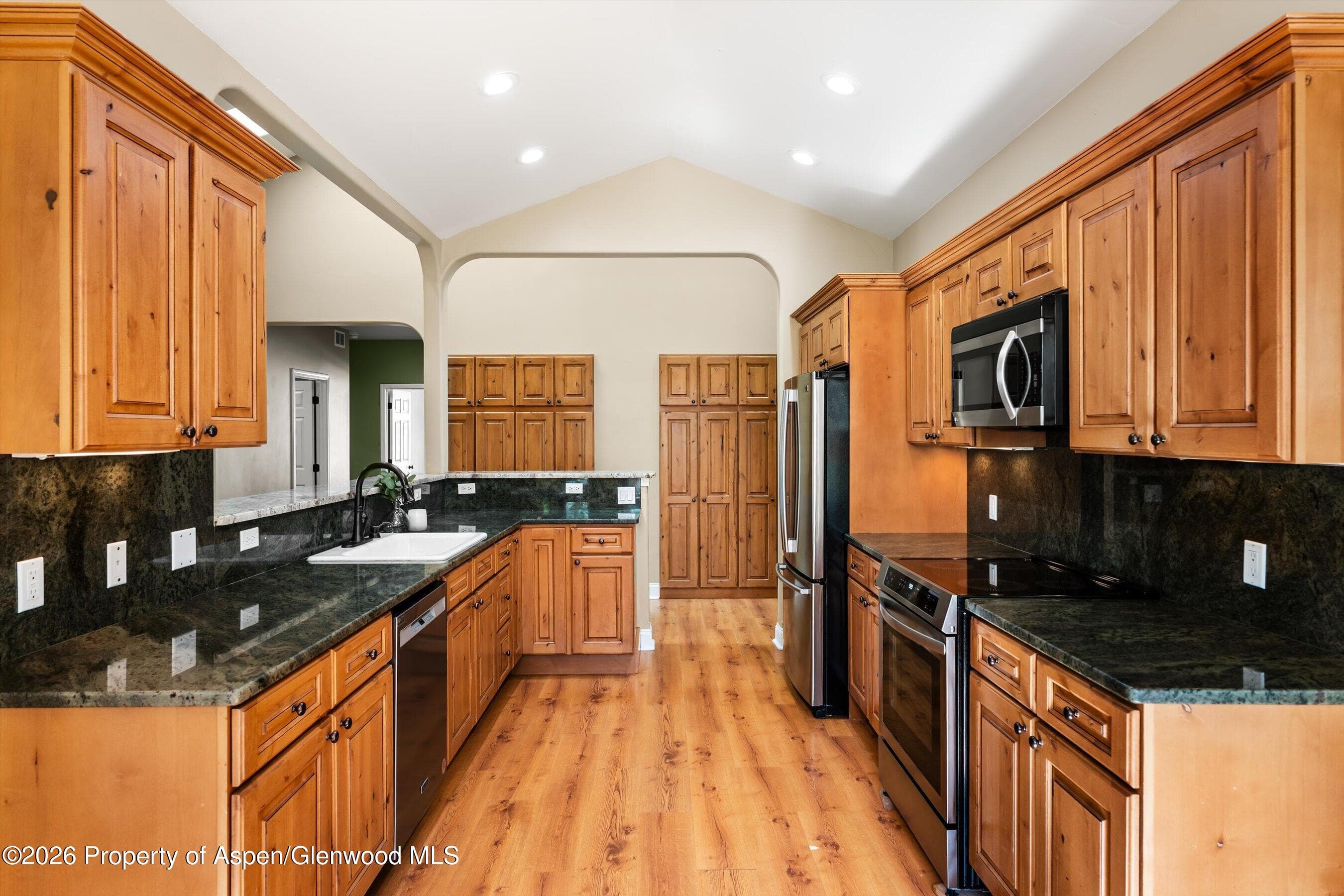464 Silverhorn Drive, New Castle, CO 81647 - Photo 6