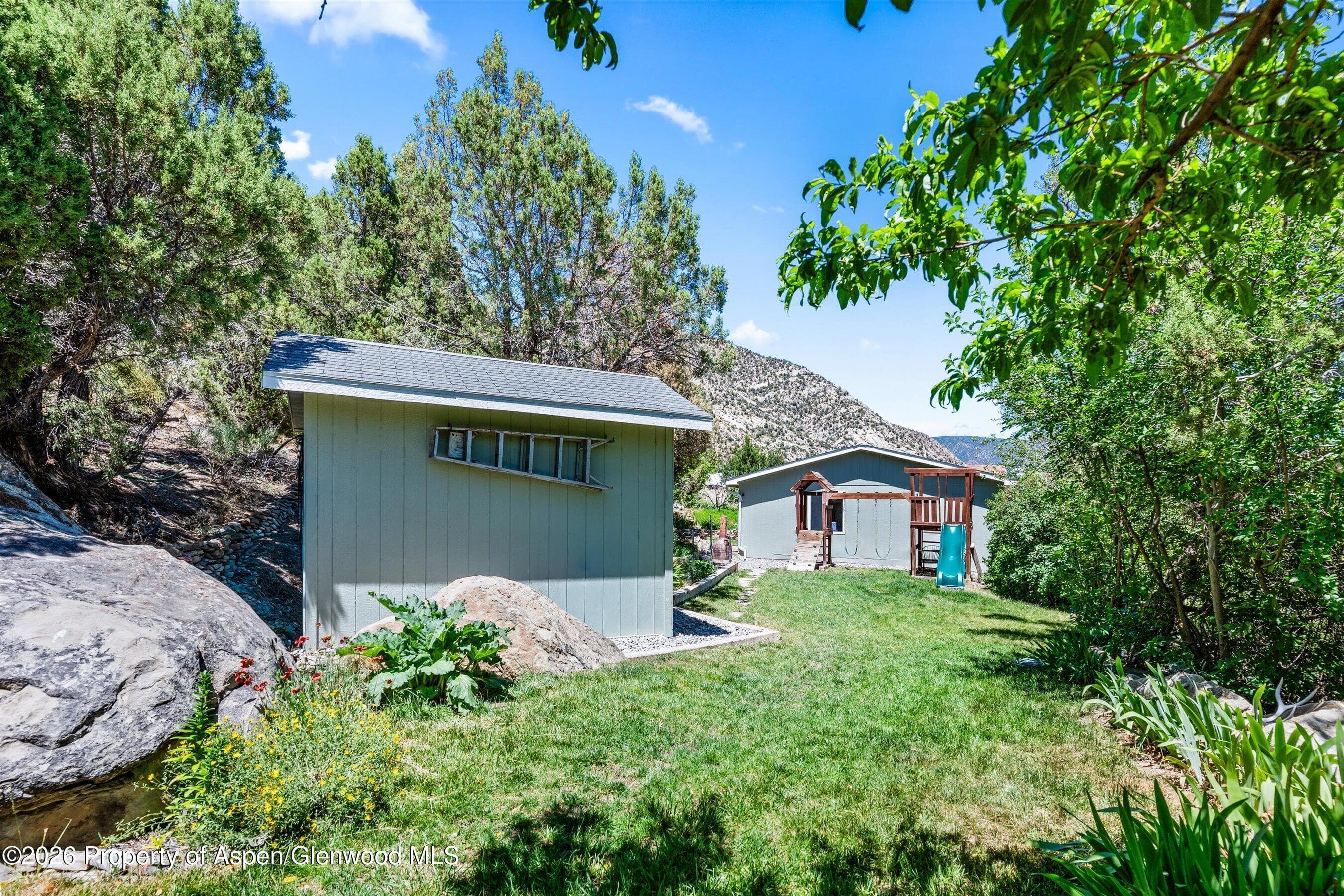 39049 Highway 6, New Castle, CO 81647 - Photo 35