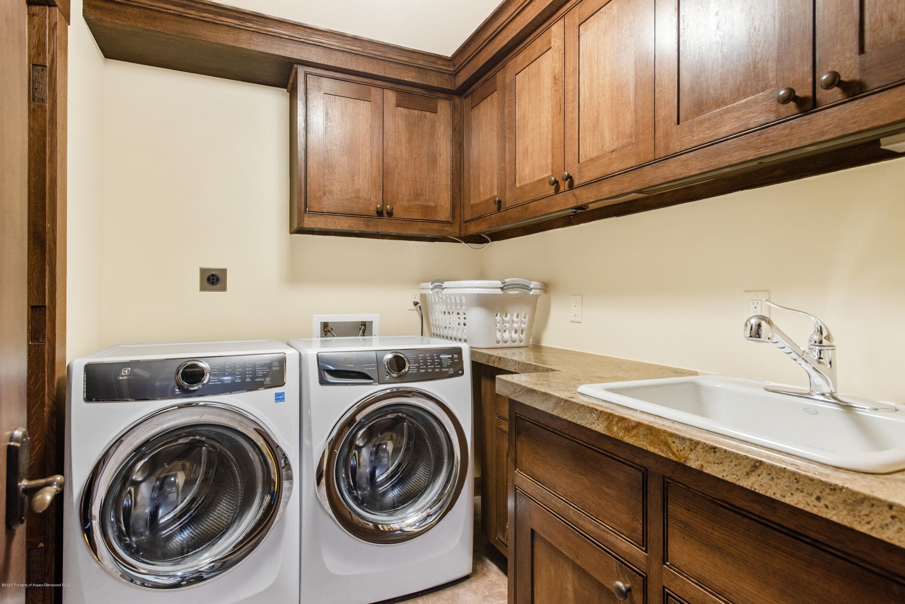 565 N Starwood Drive, Aspen, CO 81611 - Photo 50
