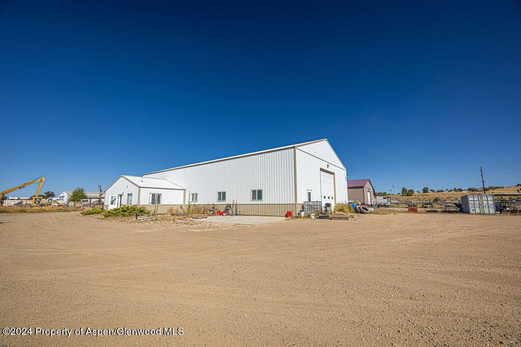194 Preece Avenue, Craig, CO 81625 - Photo 2