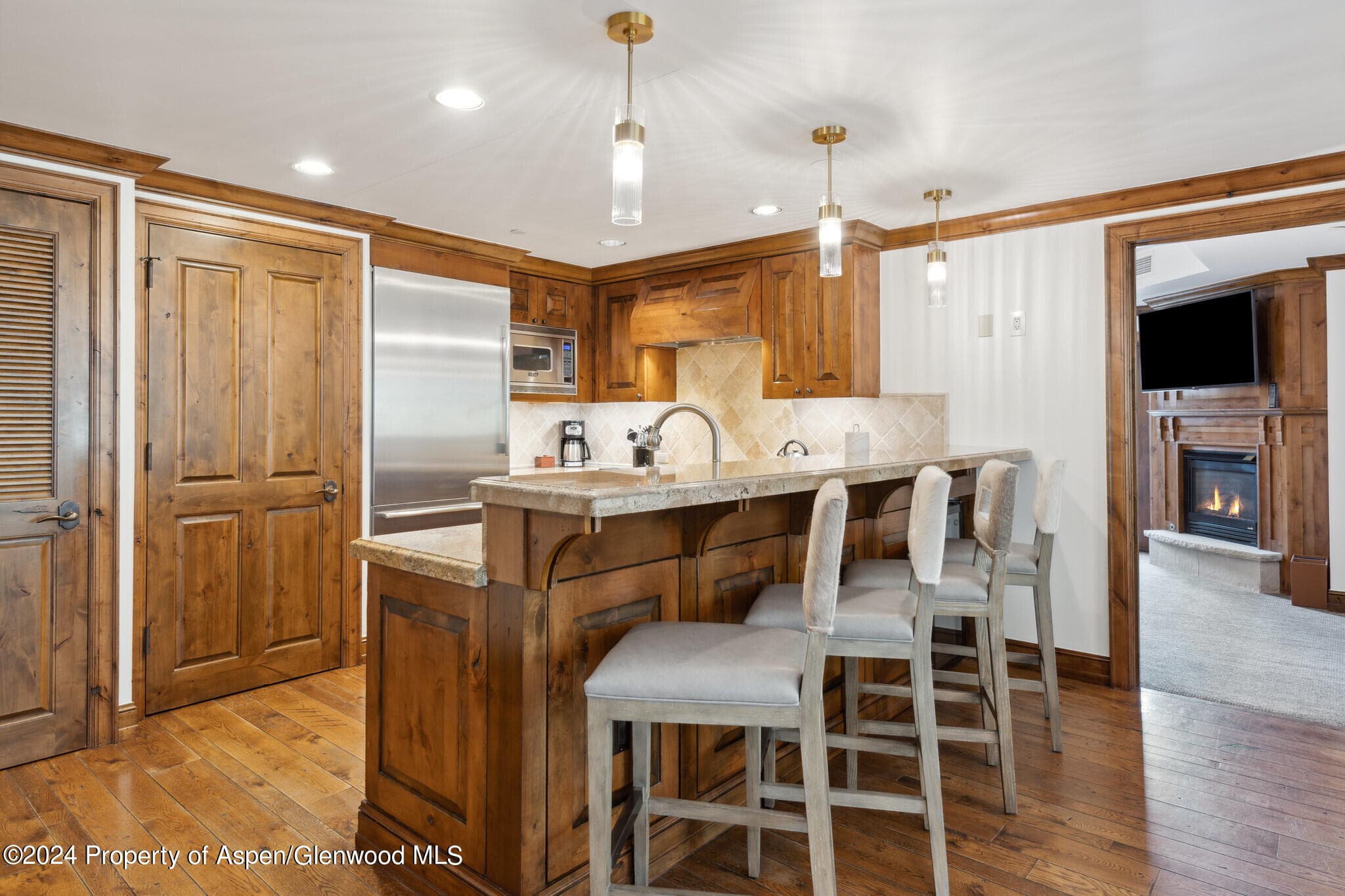 415 E Dean St, Unit 17, Weeks 32/33, Aspen, CO 81611 - Photo 8