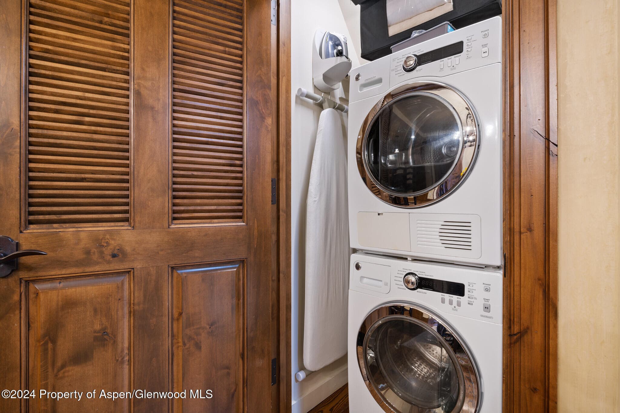 415 E Dean St, Unit 46, Week 12, Aspen, CO 81611 - Photo 22