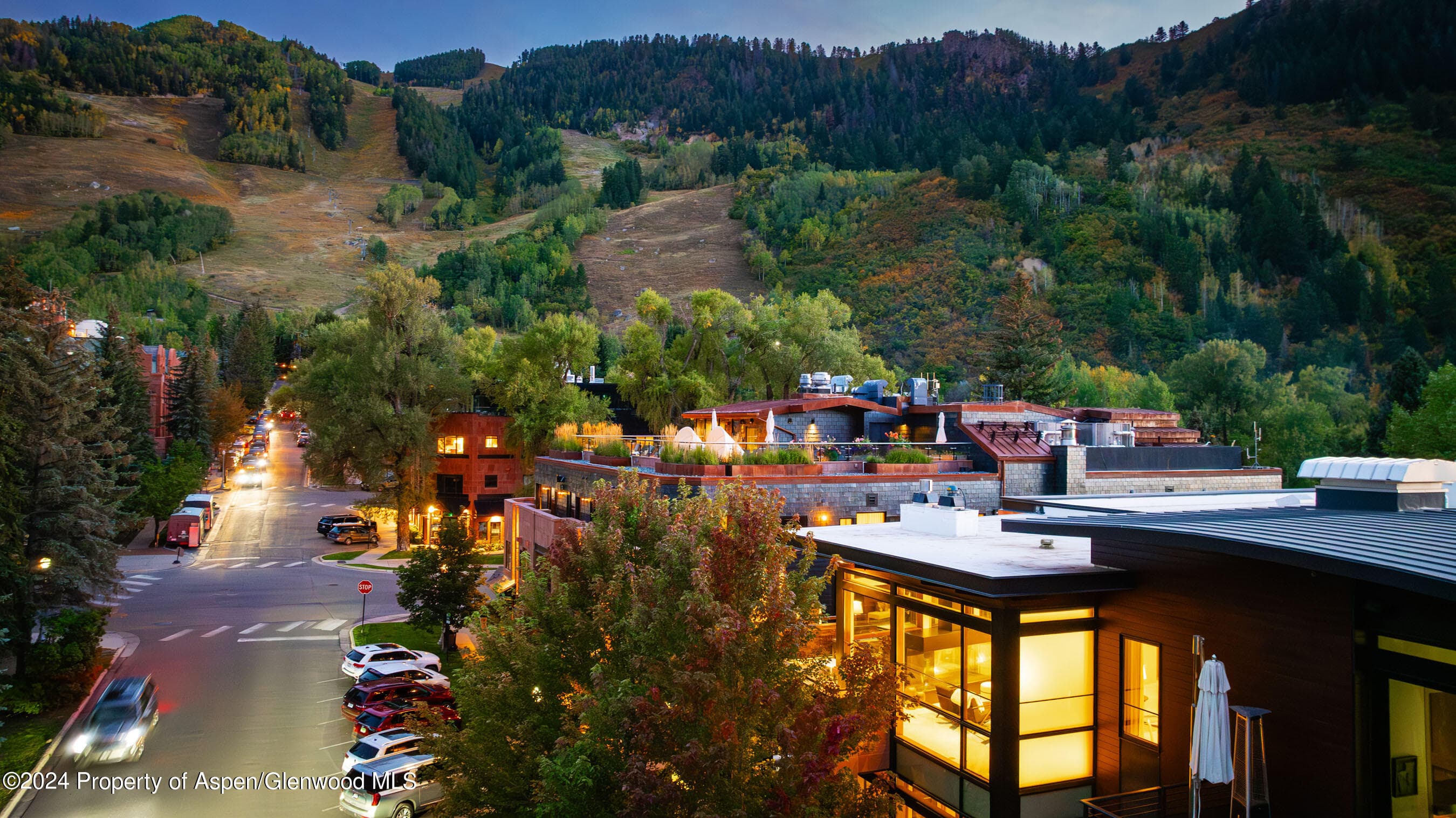405 S Monarch P-2, Aspen, CO 81611 - Photo 2
