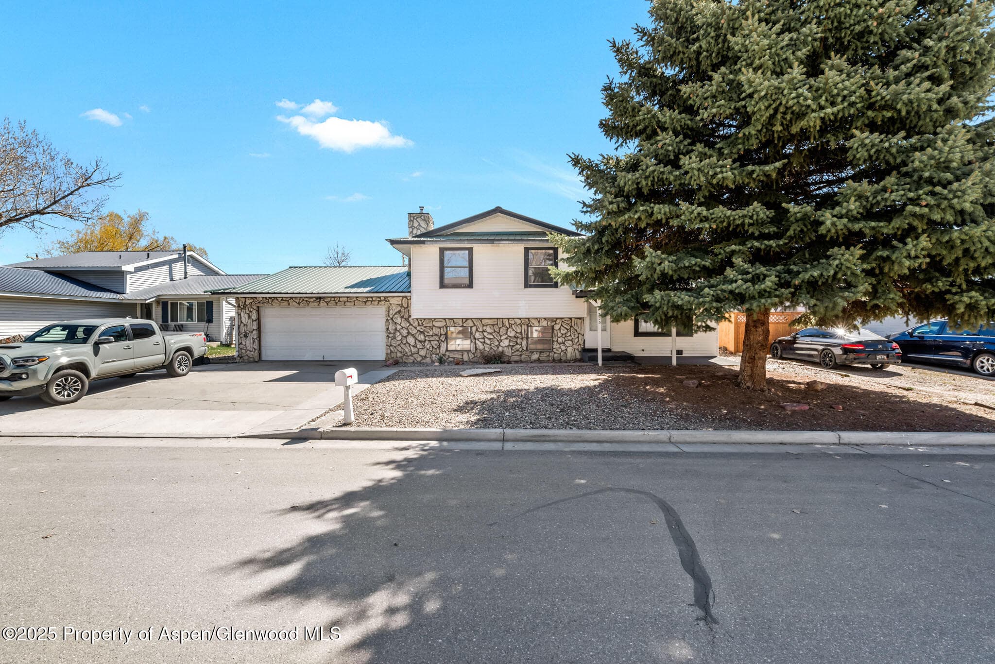 325 Apple Street, Craig, CO 81625 - Photo 1