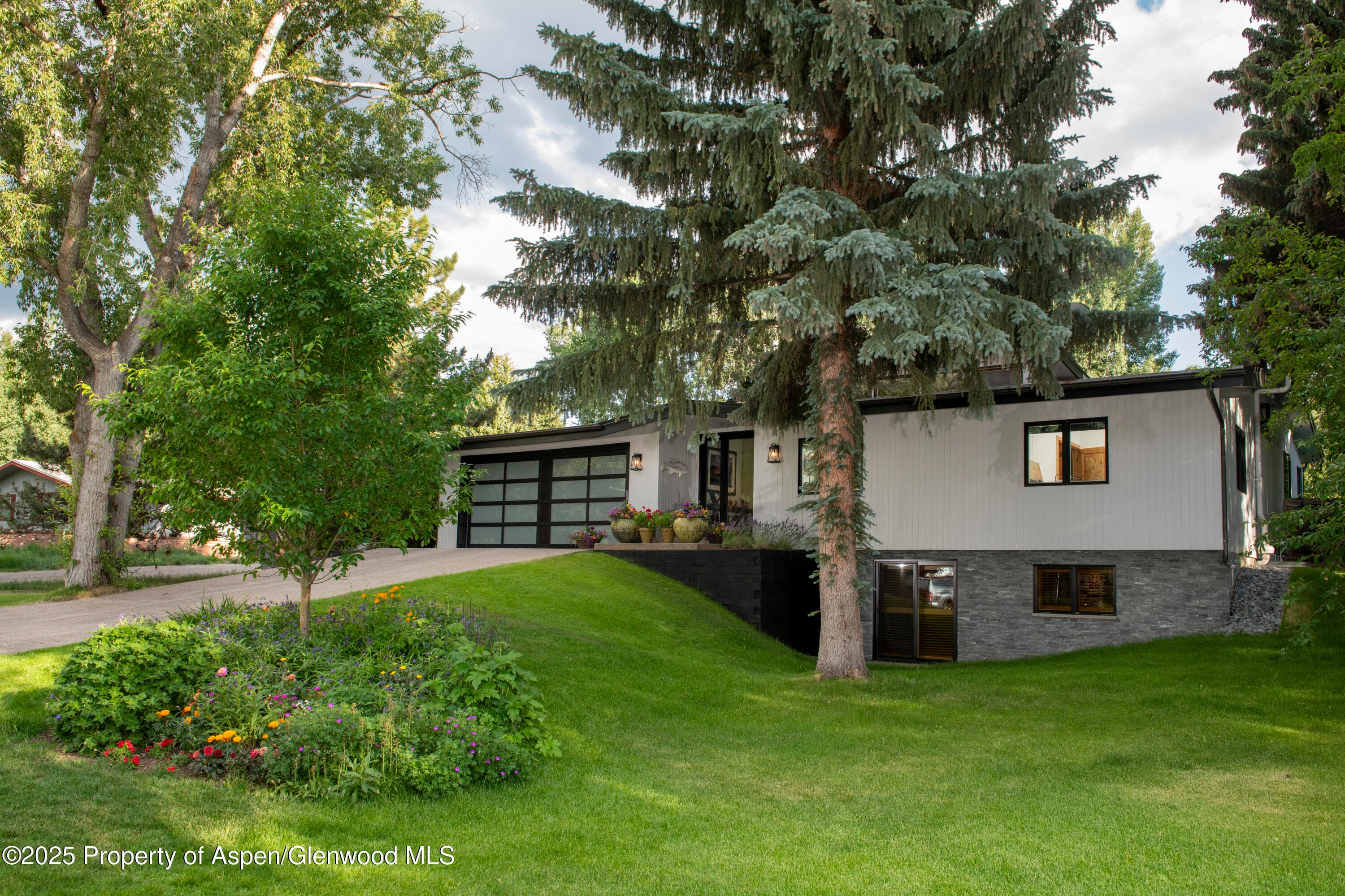 1325 MOUNTAIN VIEW Drive, Aspen, CO 81611 - Photo 2