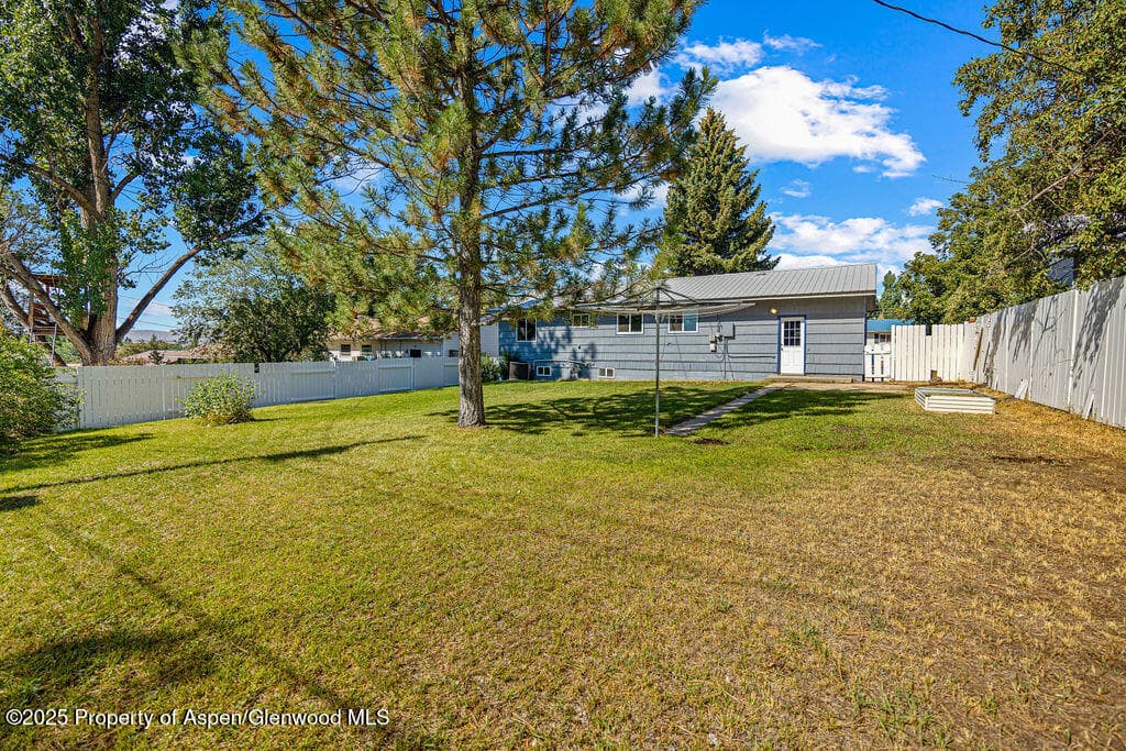 801 Steele Street, Craig, CO 81625 - Photo 27