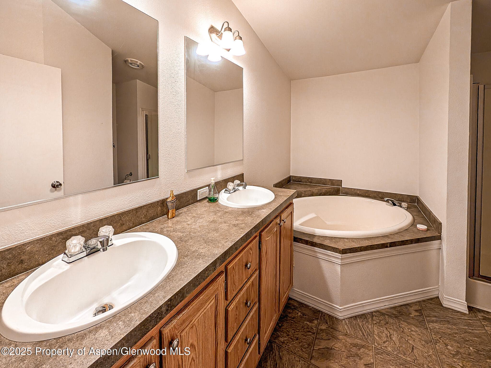 1031 Sprucewood Lane, Glenwood Springs, CO 81601 - Photo 12