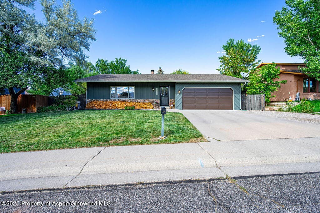 1458 E 12th St Street, Rifle, CO 81650 - Photo 1