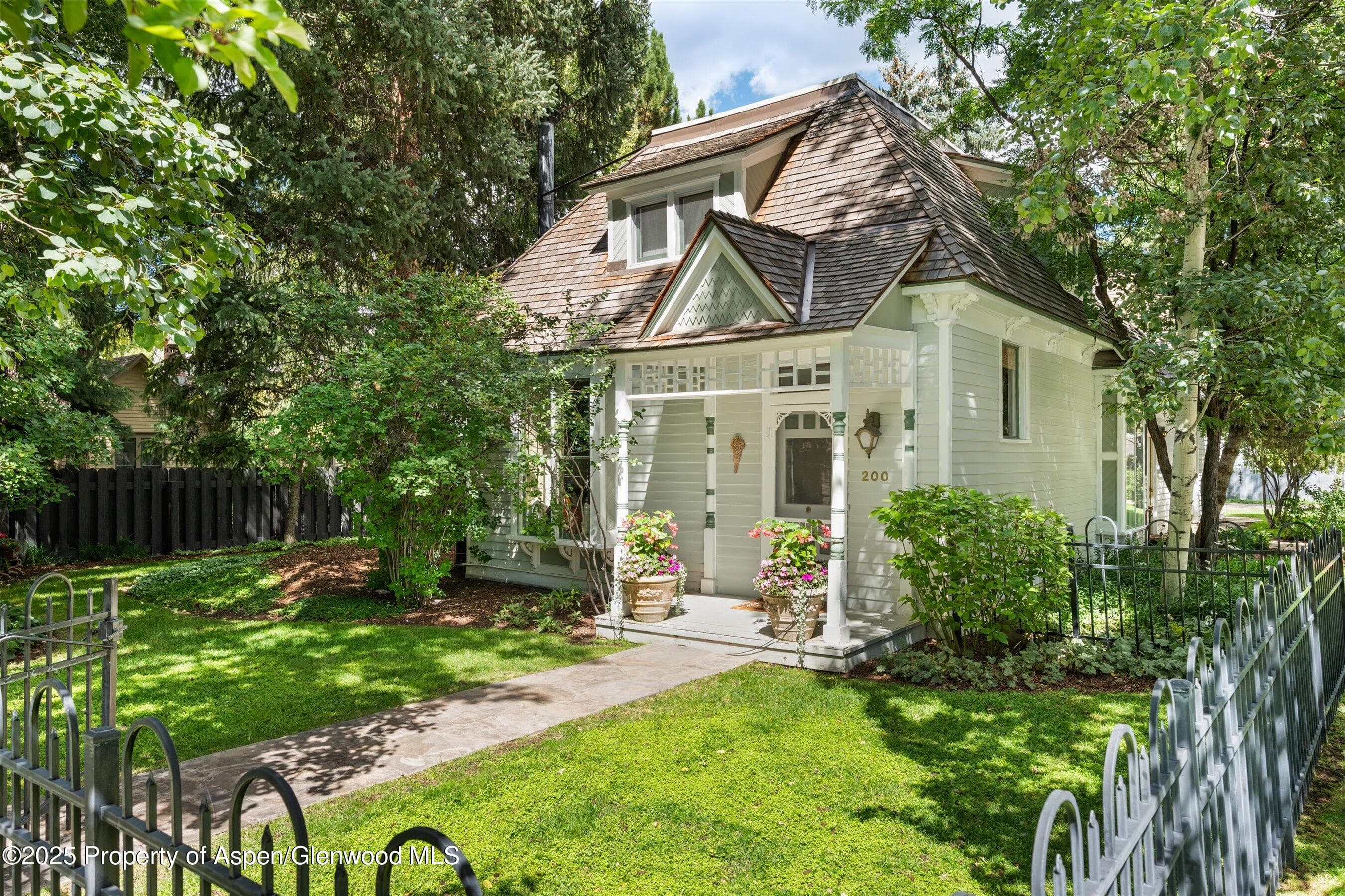 200 W Hopkins Avenue, Aspen, CO 81611 - Photo 2