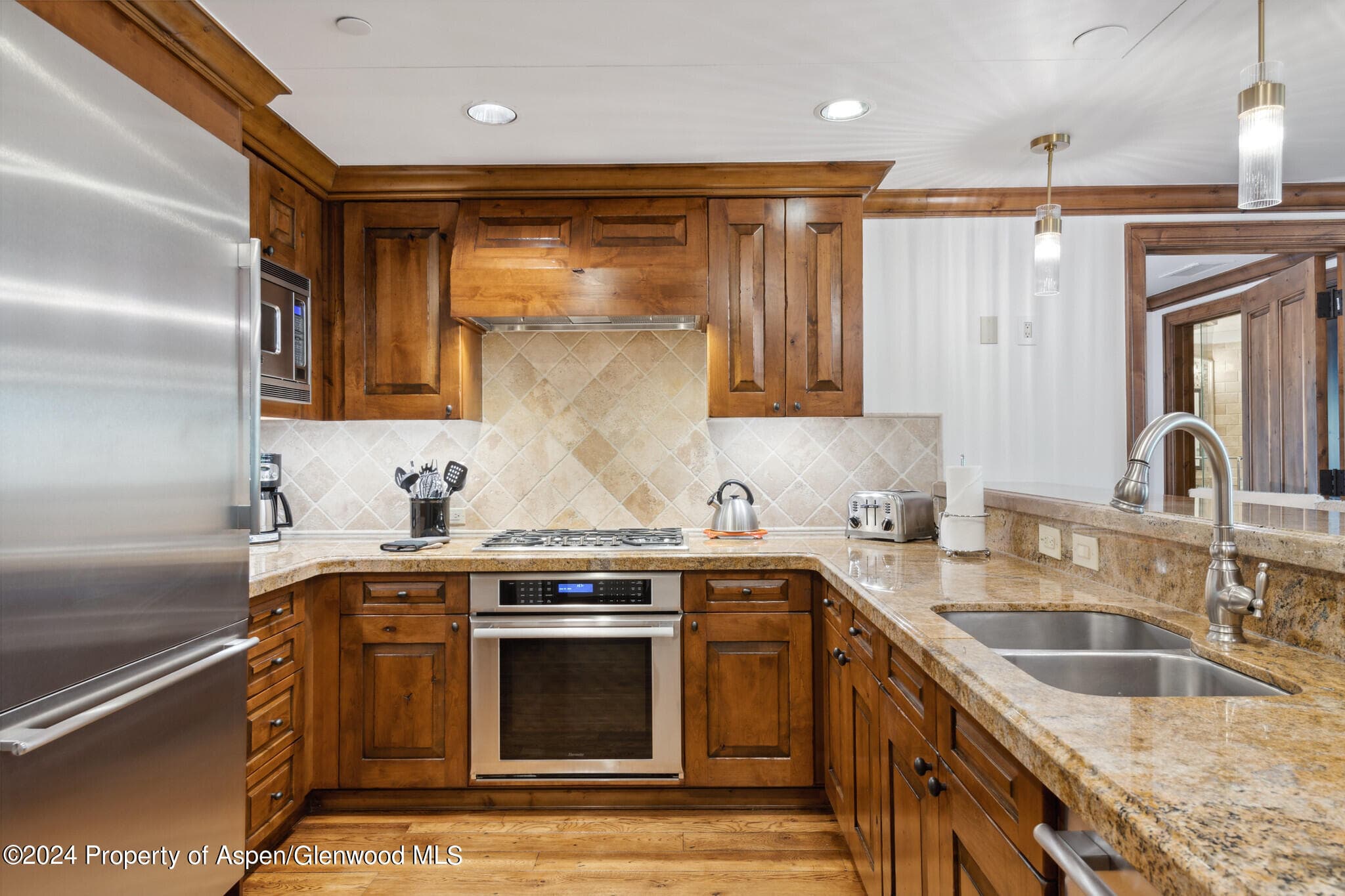 415 E Dean St, Unit 17, Weeks 5&6 Street, Aspen, CO 81611 - Photo 7