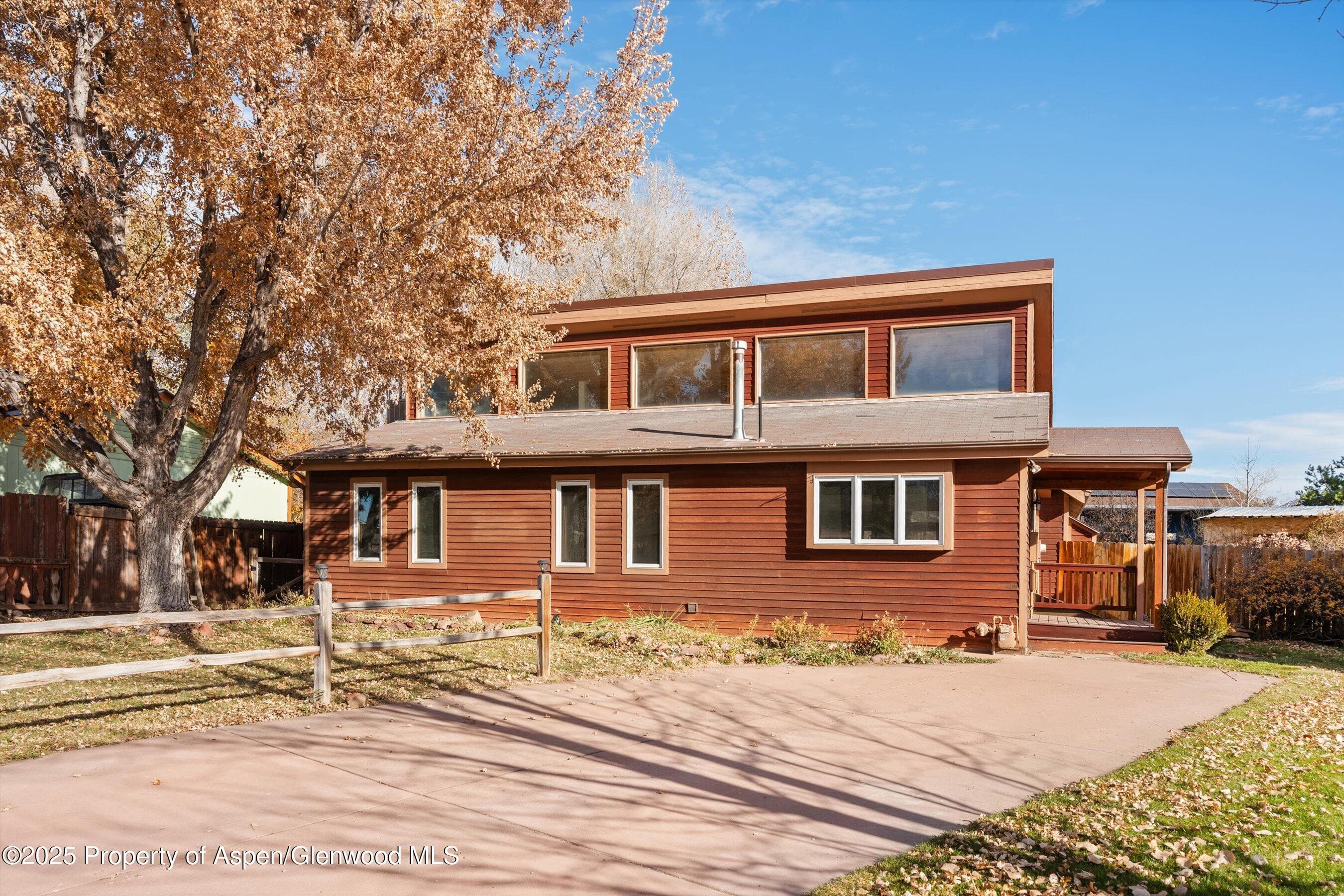 330 Cottonwood Drive, Silt, CO 81652 - Photo 2