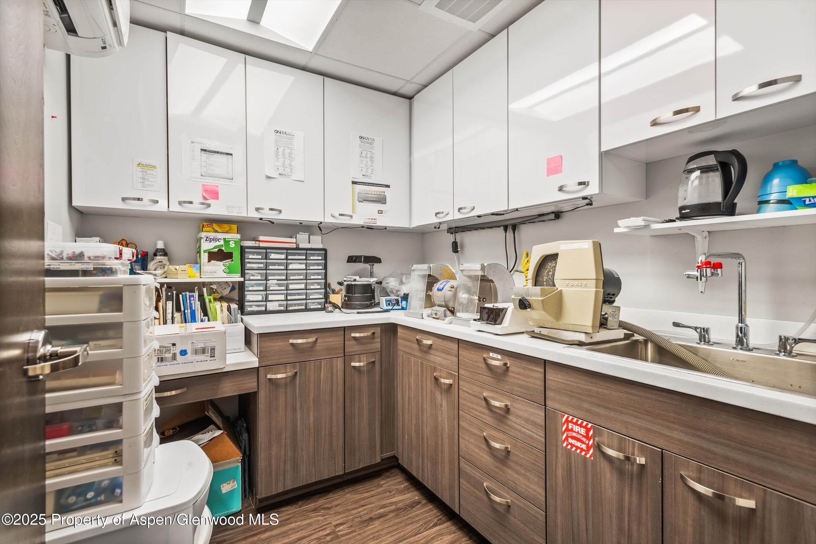 100 E Main Street 1, Aspen, CO 81611 - Photo 16
