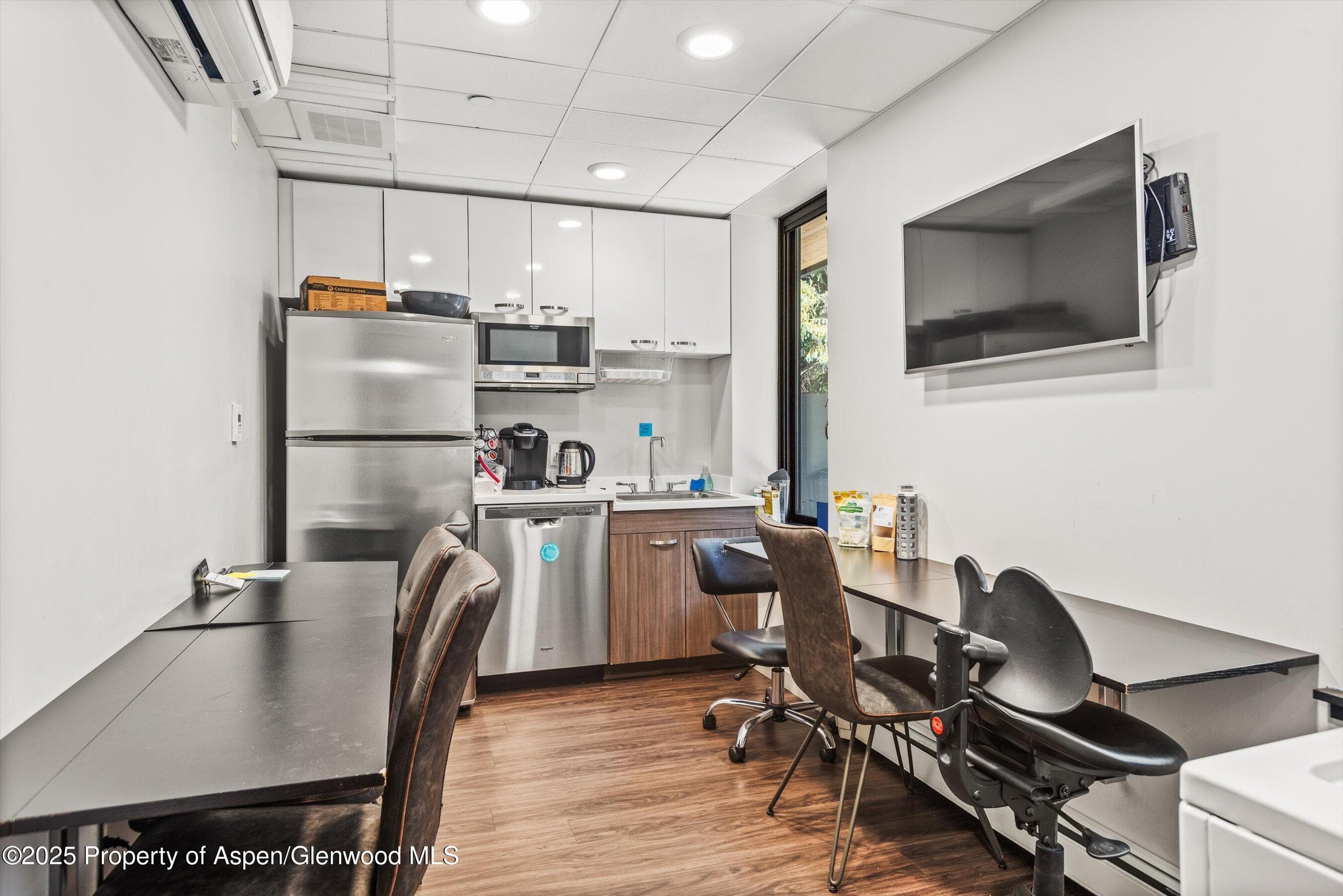 100 E Main Street 1, Aspen, CO 81611 - Photo 18