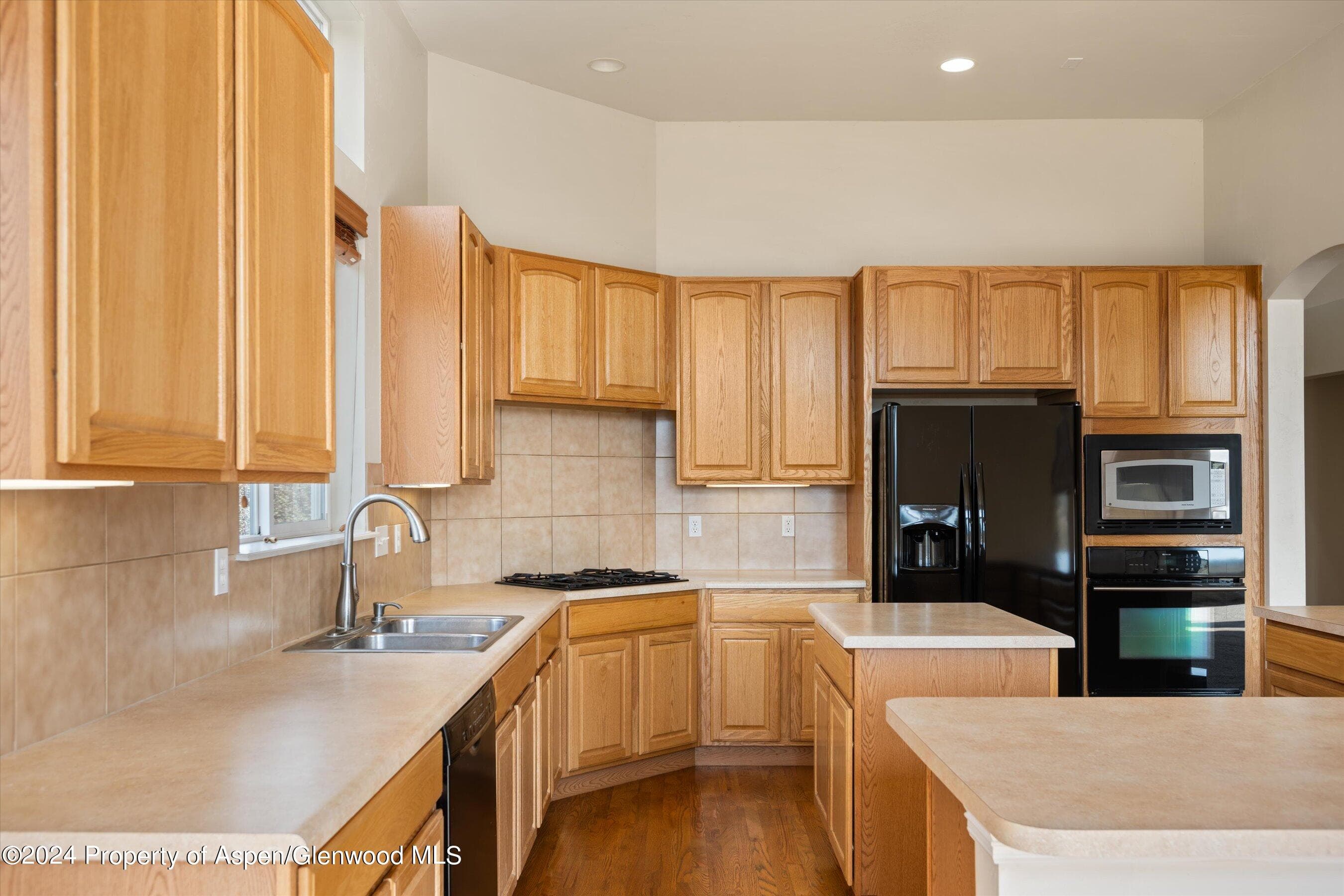 27 Mount Harvard Court, New Castle, CO 81647 - Photo 13