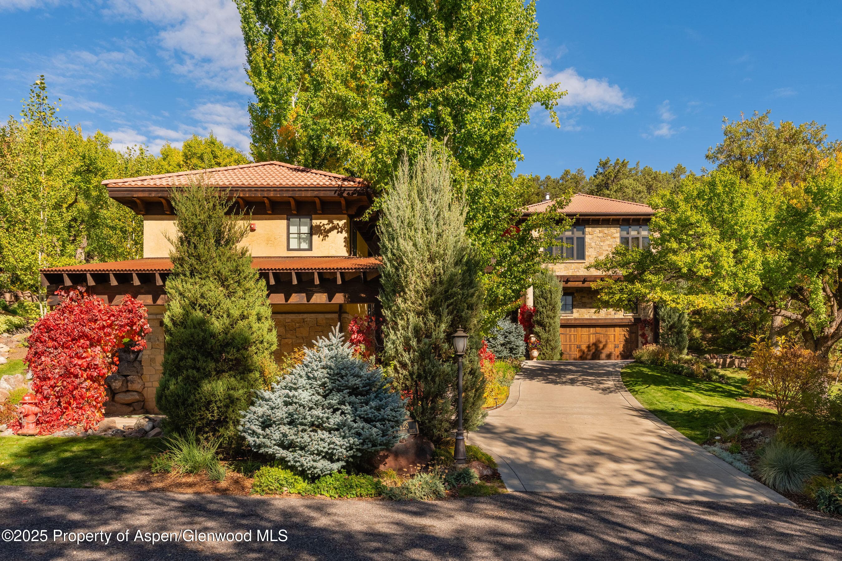 128 W Hillside Drive, Basalt, CO 81621 - Photo 2