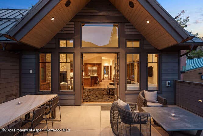 719 E Hopkins Avenue 202, Aspen, CO 81611 - Photo 2