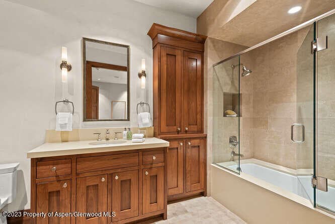 719 E Hopkins Avenue 202, Aspen, CO 81611 - Photo 40