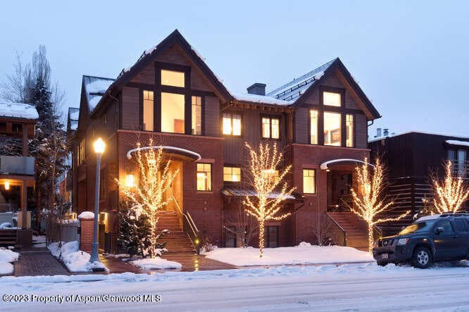 719 E Hopkins Avenue 202, Aspen, CO 81611 - Photo 41