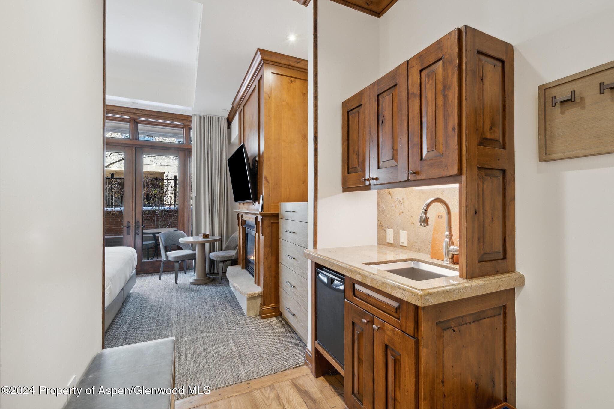 415 E Dean St, Unit 3 Week 8, Aspen, CO 81611 - Photo 23