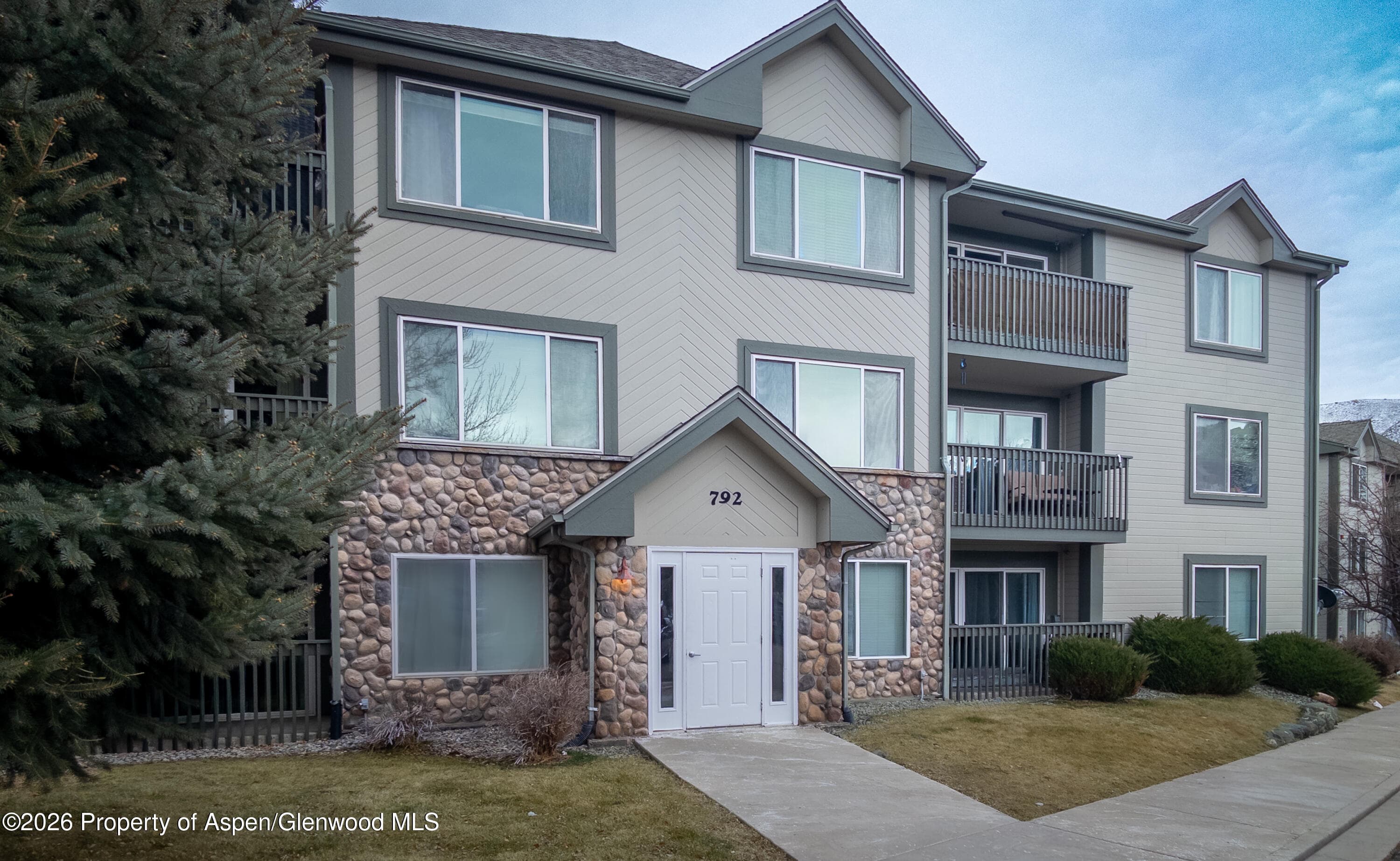 792 Castle Valley Boulevard B, New Castle, CO 81647 - Photo 1
