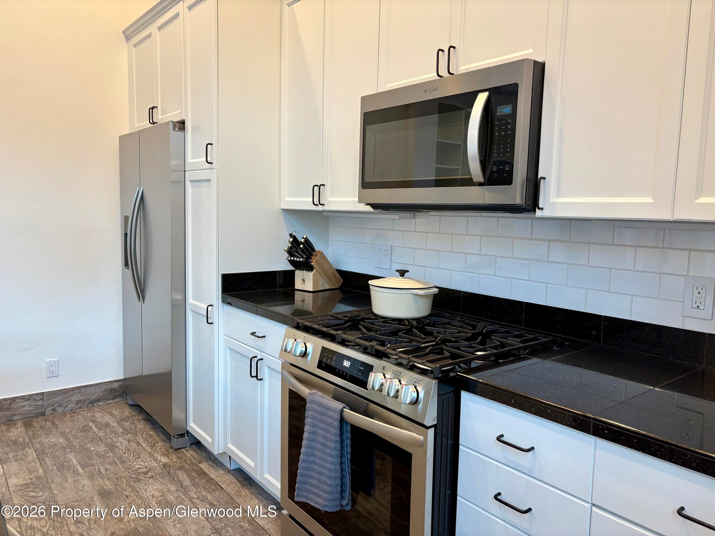 426 E Hyman, Aspen, CO 81611 - Photo 4