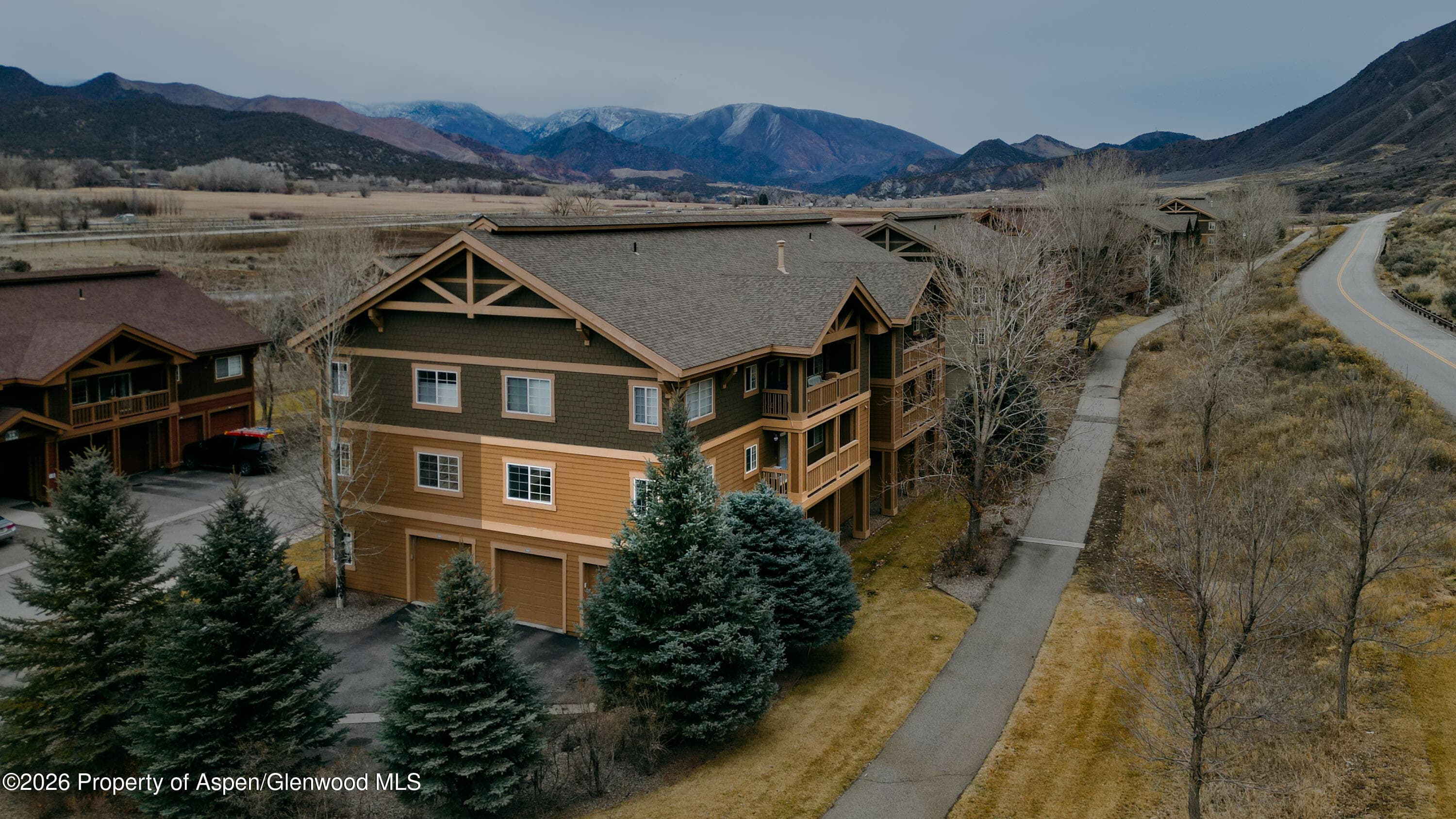 520 River View Drive 503, New Castle, CO 81647 - Photo 2