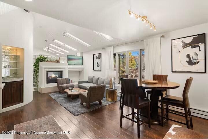107 Aspen Mountain Road 9, Aspen, CO 81611 - Photo 2
