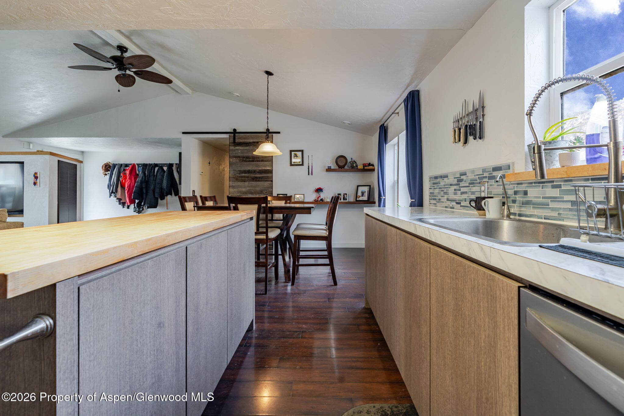 402 Apple Drive, New Castle, CO 81647 - Photo 9