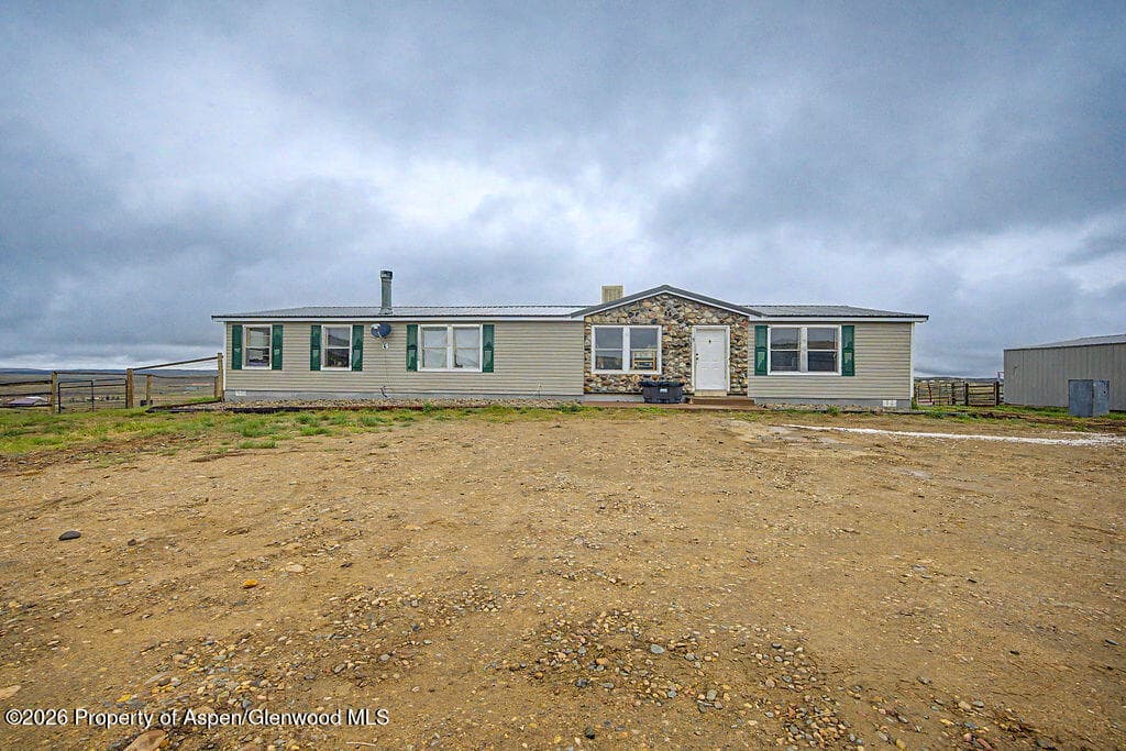 120 Linda Vista Road, Craig, CO 81625 - Photo 2