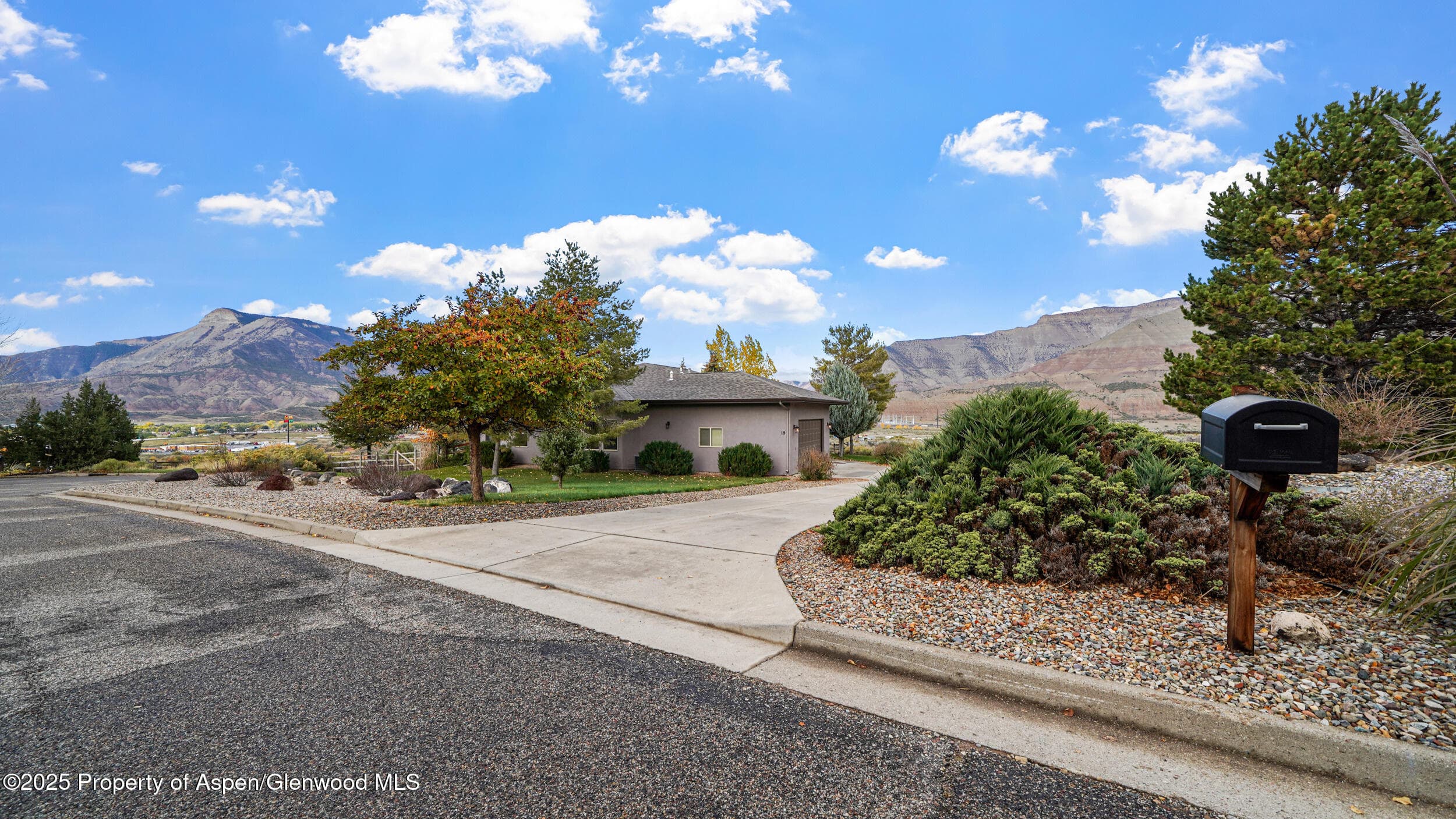 19 Meadow Creek Drive, Parachute, CO 81635 - Photo 2