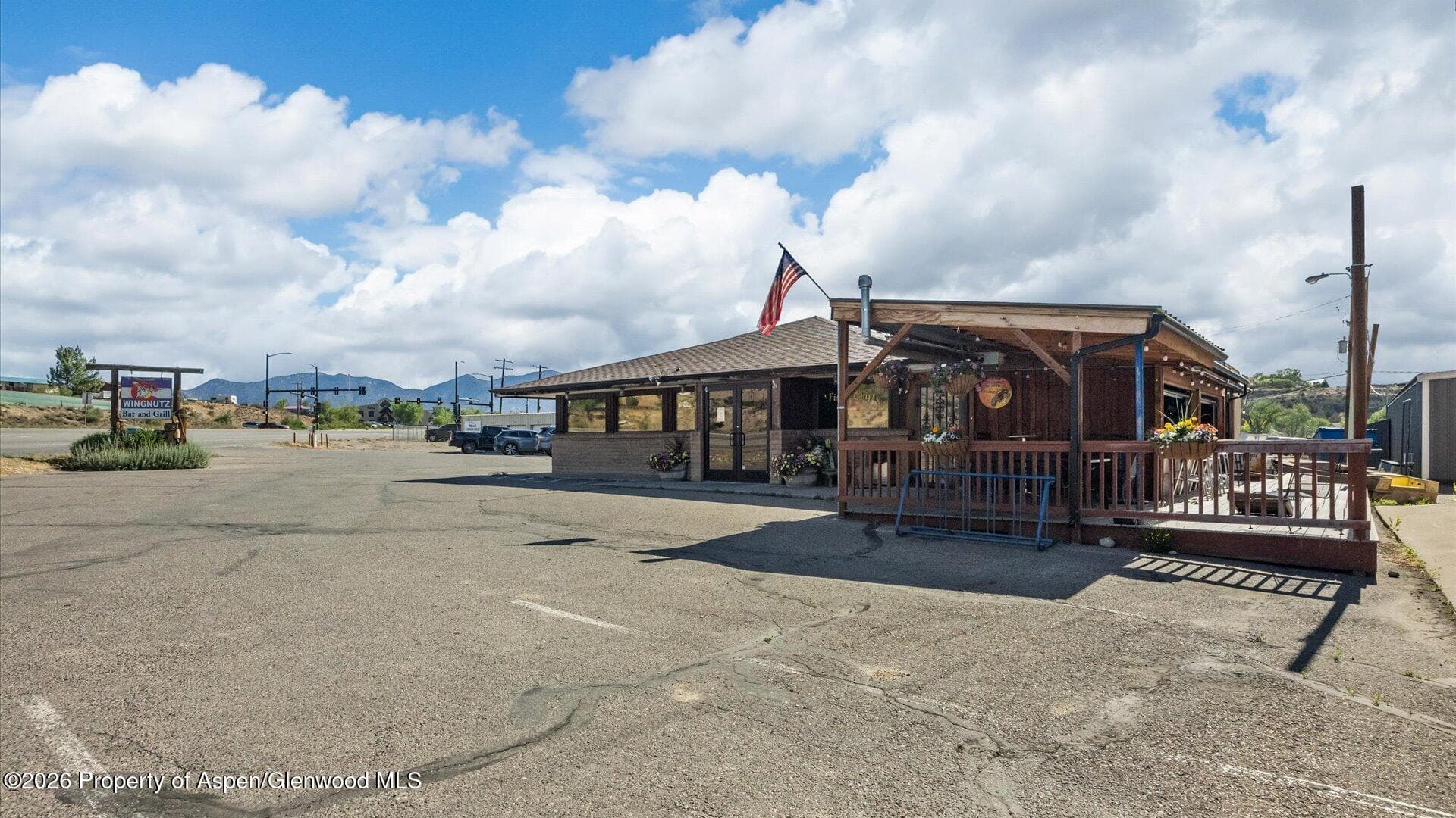 Tbd Wingnutz Bar & Grill, Rifle, CO 81650 - Photo 4