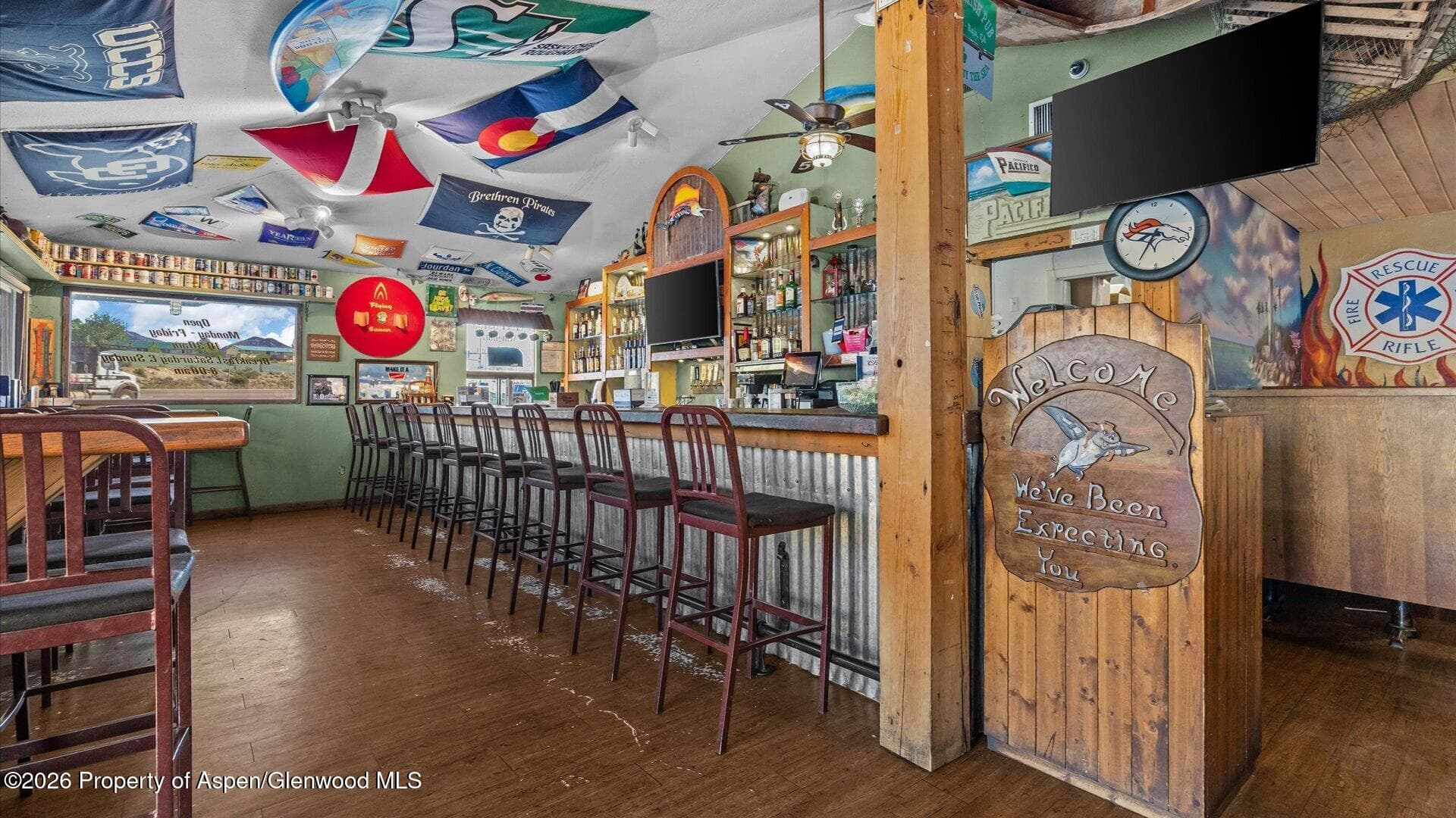 Tbd Wingnutz Bar & Grill, Rifle, CO 81650 - Photo 12