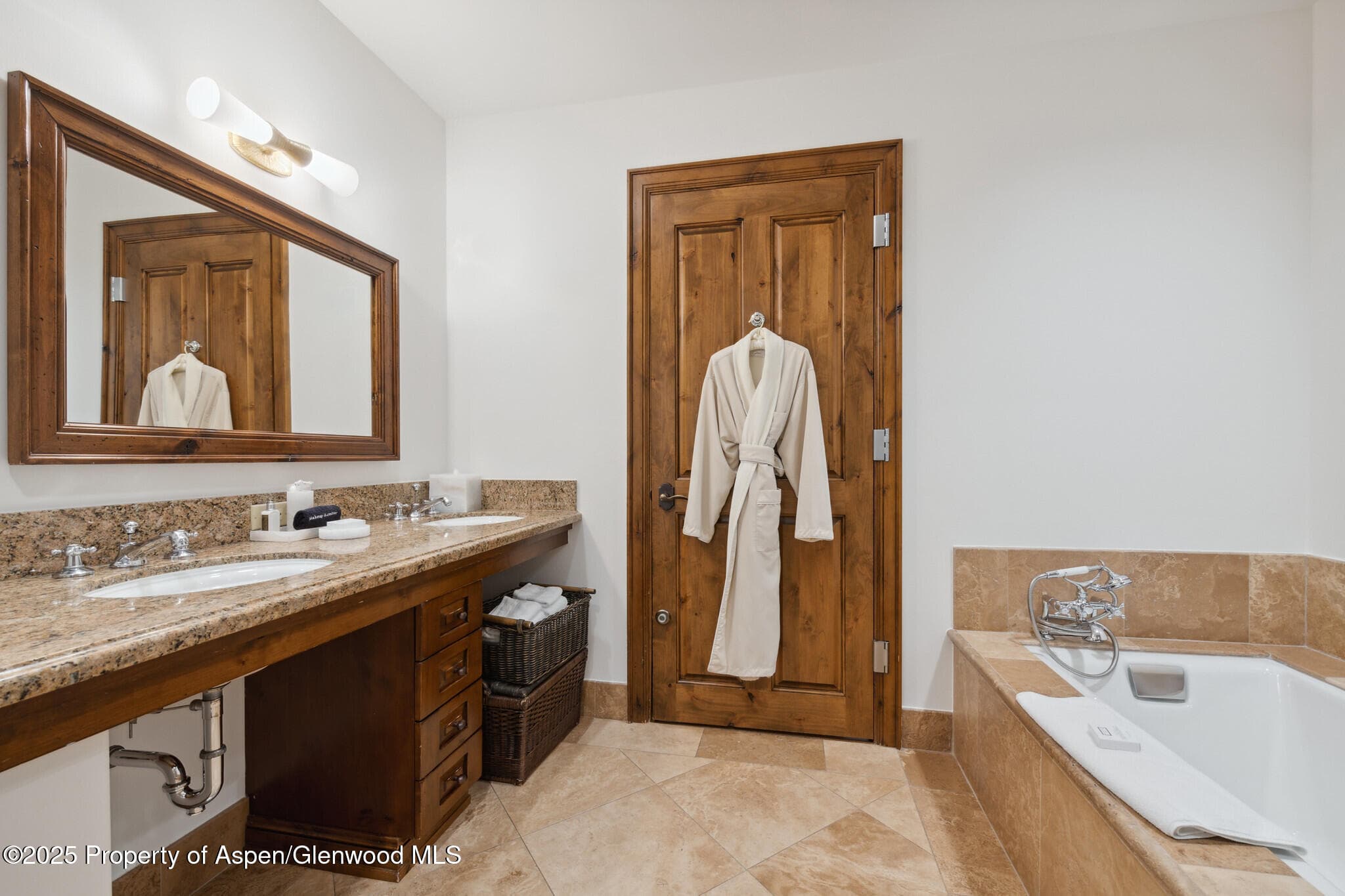 415 E Dean St, Unit 2, Week 31, Aspen, CO 81611 - Photo 25