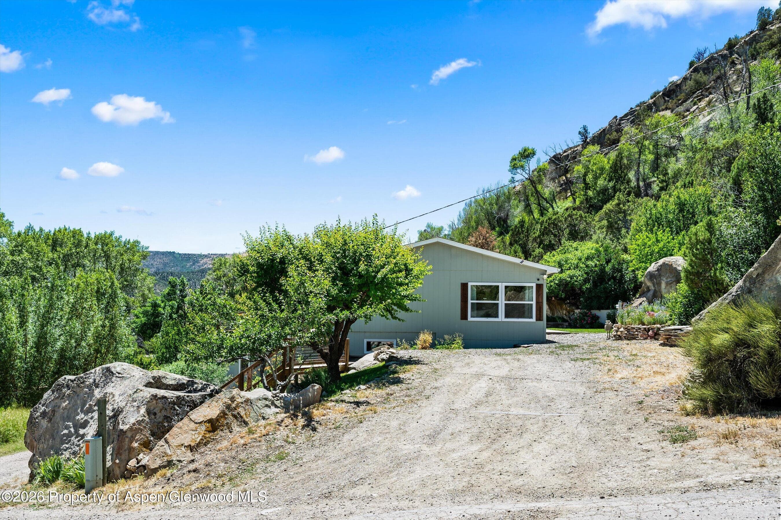 39049 Highway 6, New Castle, CO 81647 - Photo 4