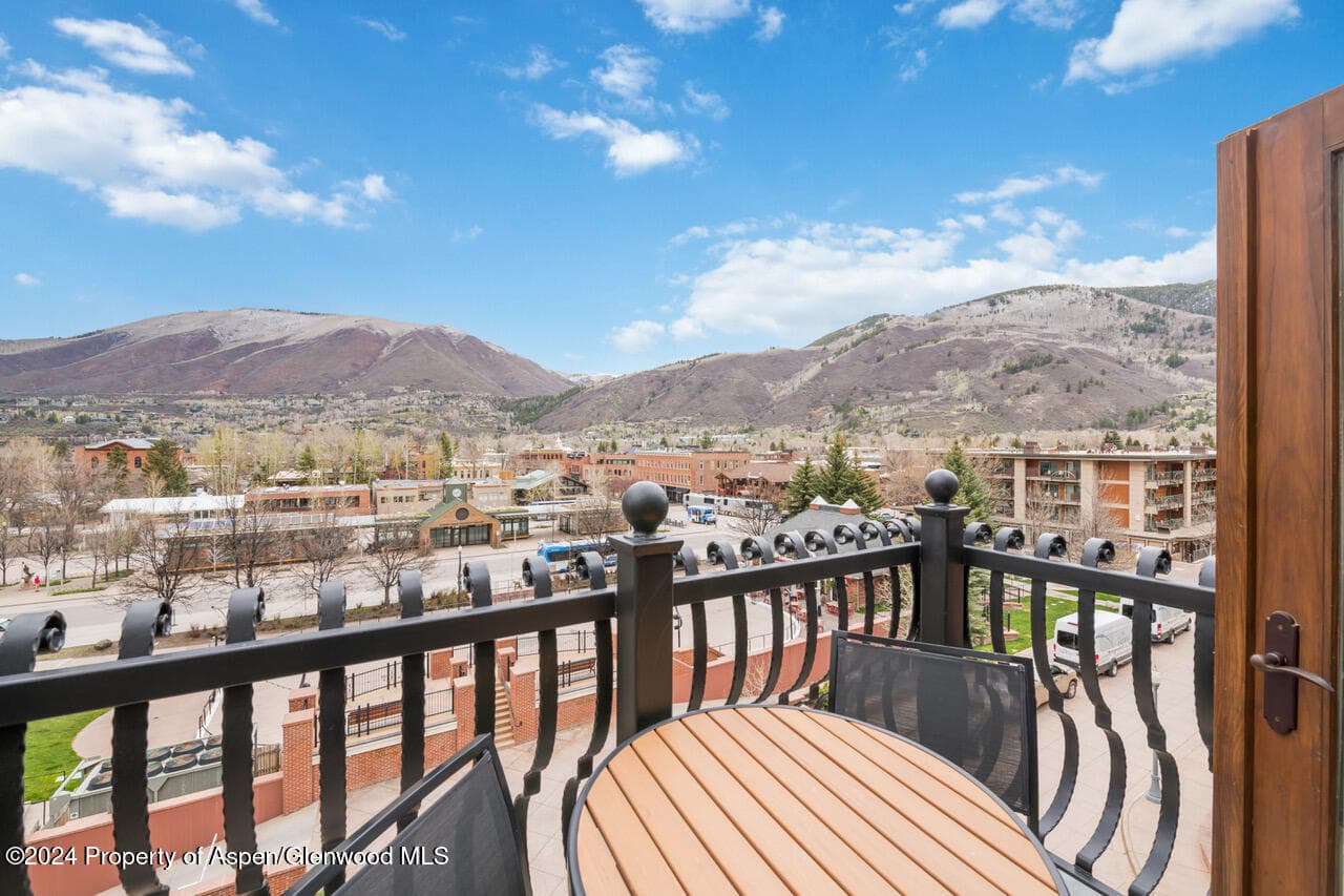 415 E Dean St, Unit 45, Week 12, Aspen, CO 81611 - Photo 23