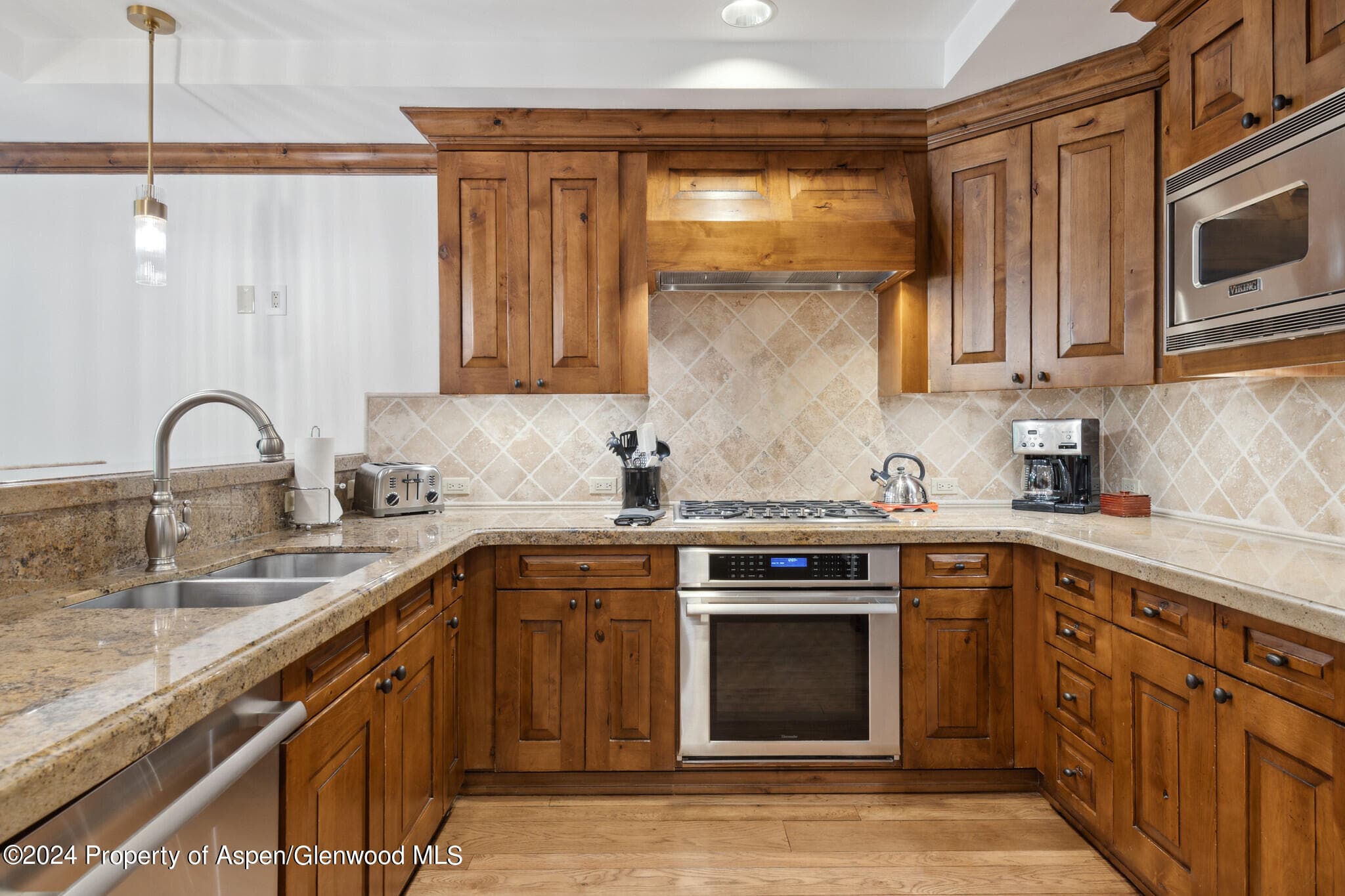 415 E Dean St., Unit 37, Week 6, Aspen, CO 81611 - Photo 5