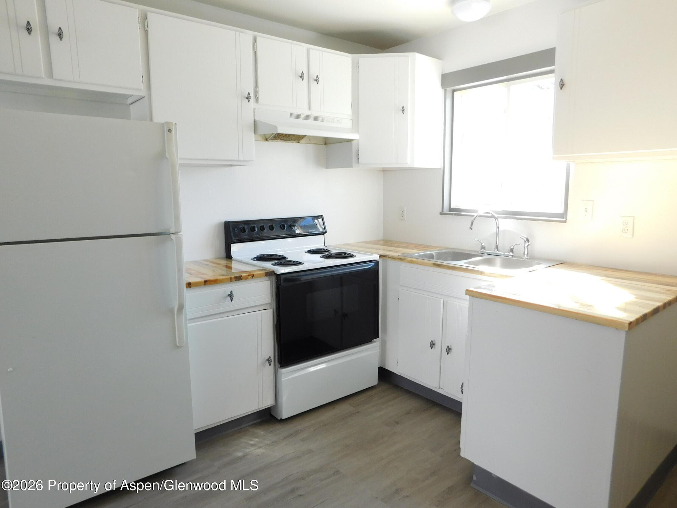 747 Barclay Street, Craig, CO 81625 - Photo 2