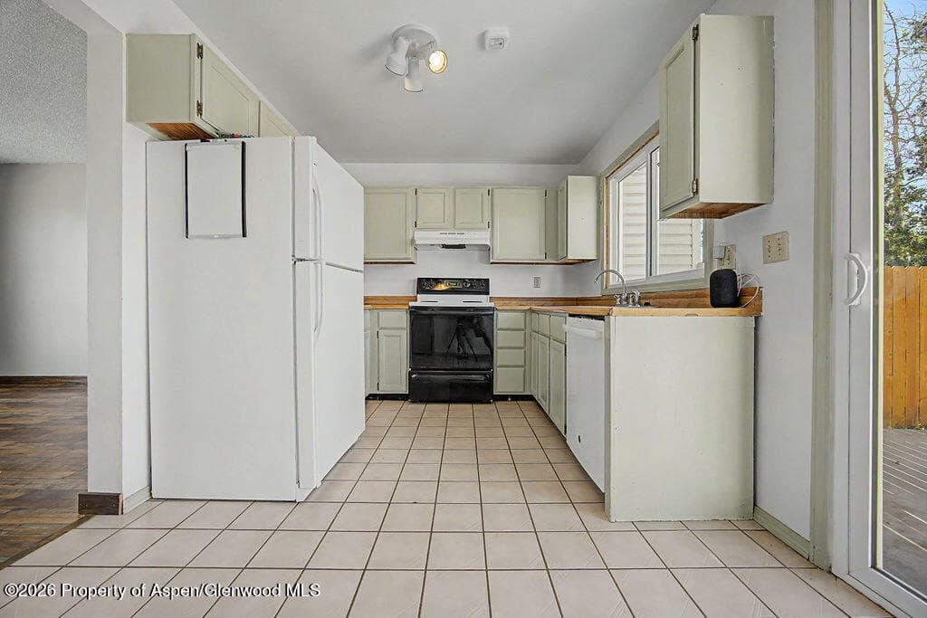 3851 W 6th Street, Craig, CO 81625 - Photo 3
