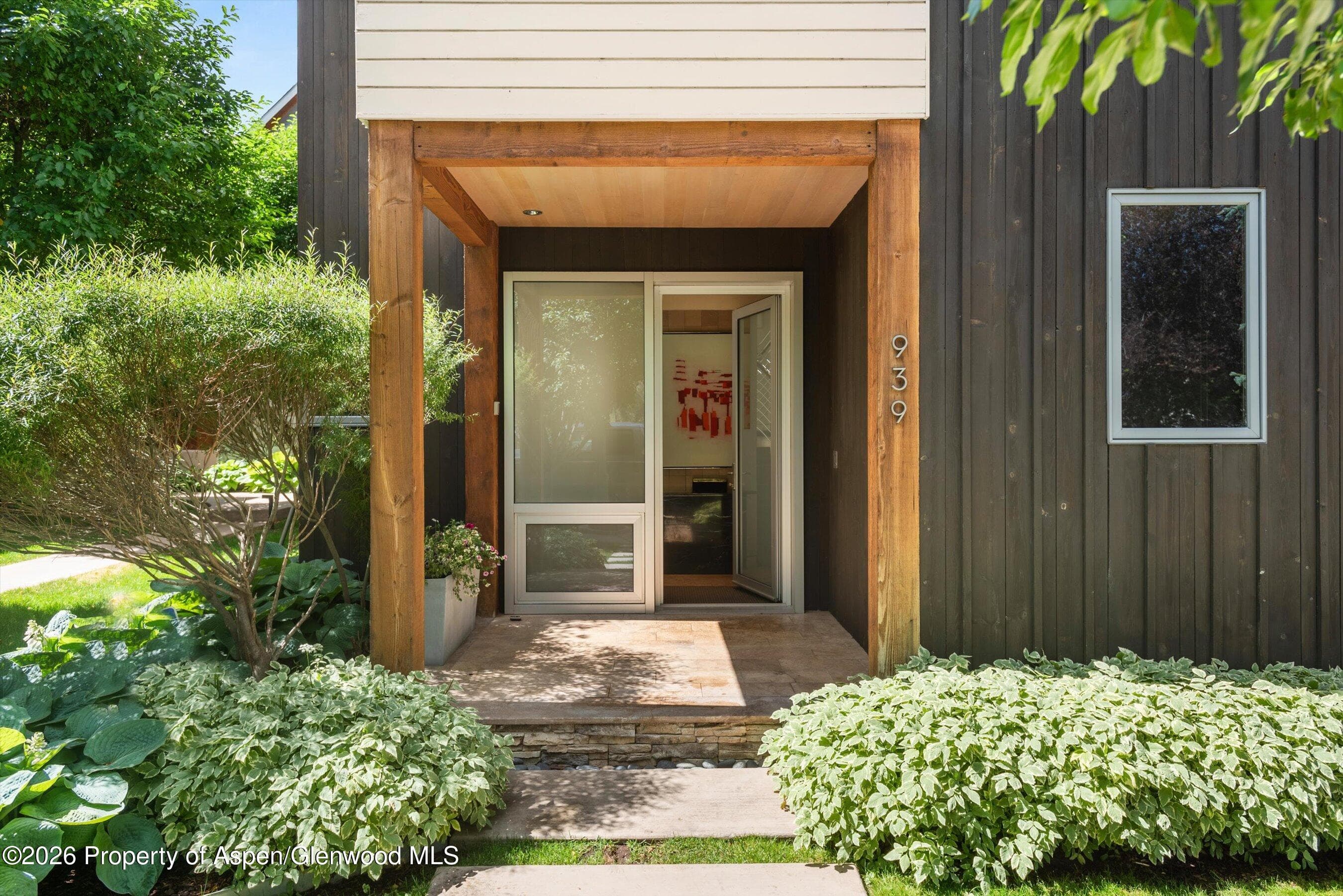 939 E Cooper Avenue B, Aspen, CO 81611 - Photo 2