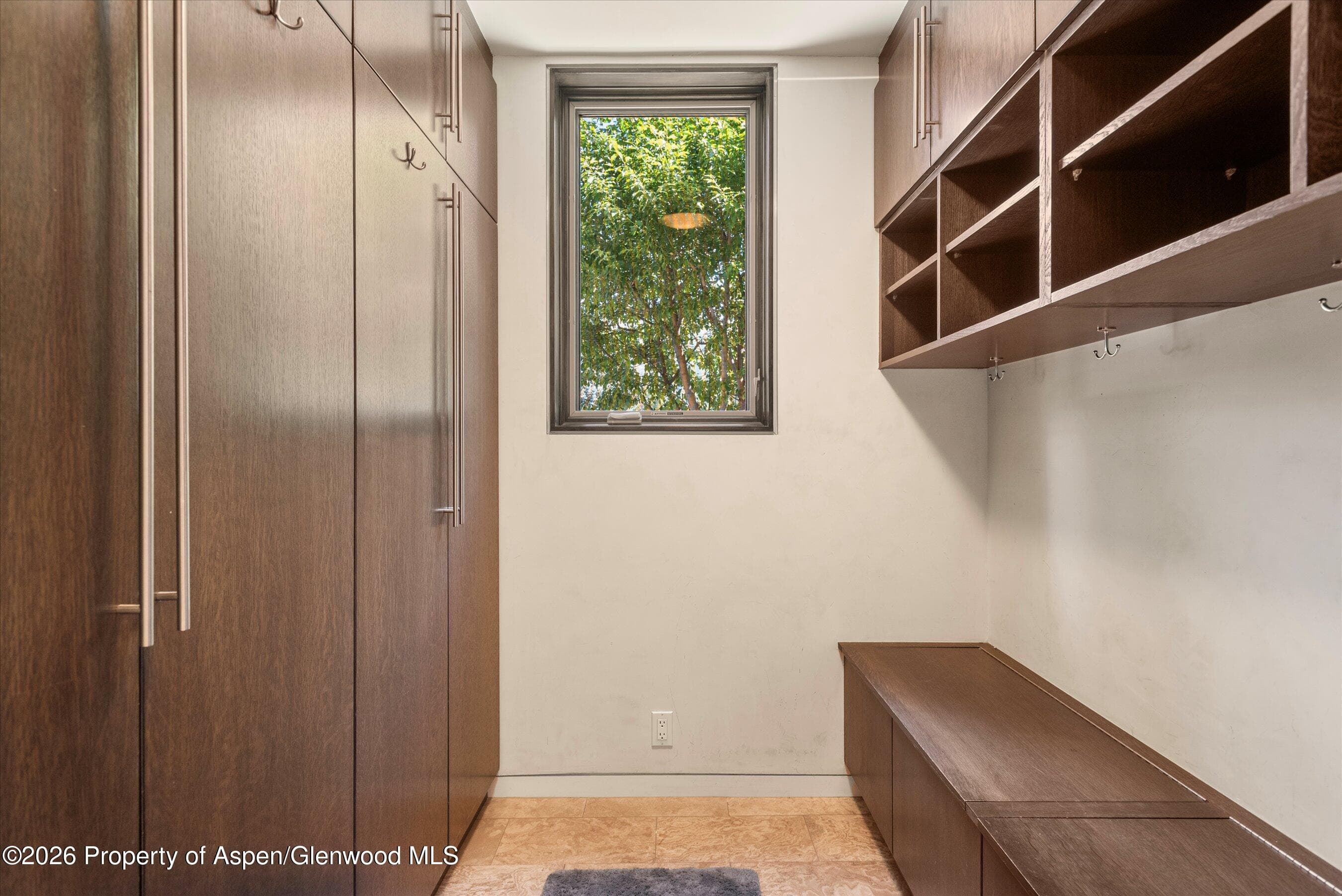 939 E Cooper Avenue B, Aspen, CO 81611 - Photo 22